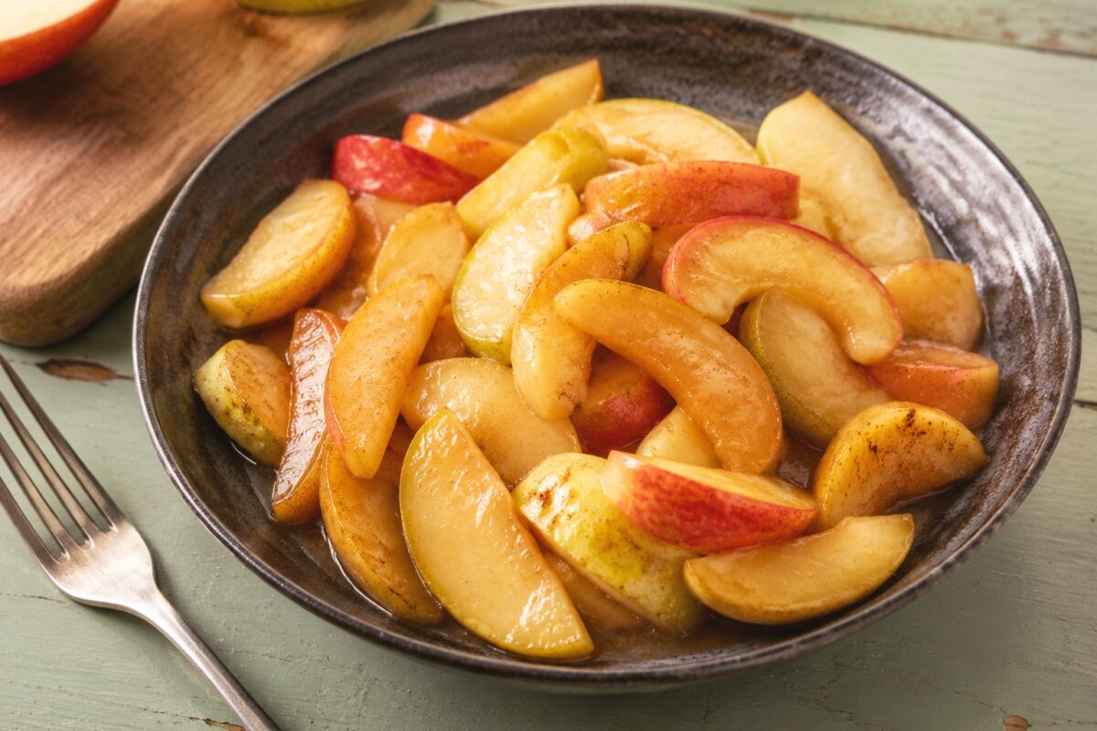 Fertiges Gericht aus alternativer Perspektive. Rezept: Apfel-Birnen-Kompott mit Zimt