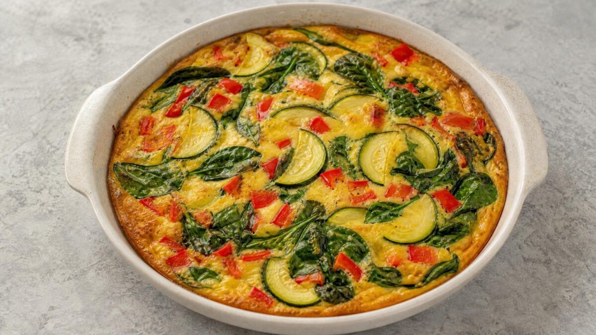 Hauptansicht des fertigen Gerichts. Rezept: Gemüse-Frittata aus dem Ofen