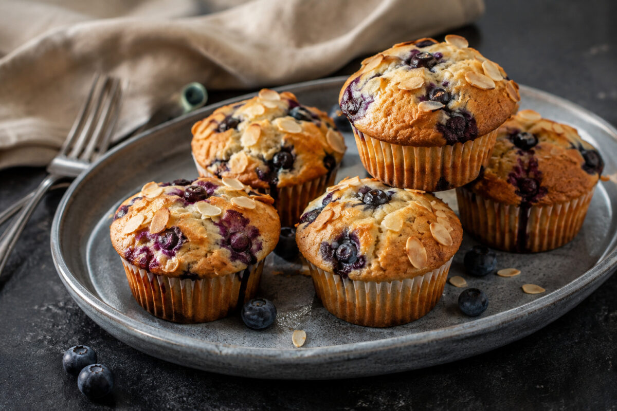 Fertiges Gericht aus alternativer Perspektive. Rezept: Heidelbeer-Mandel-Muffins