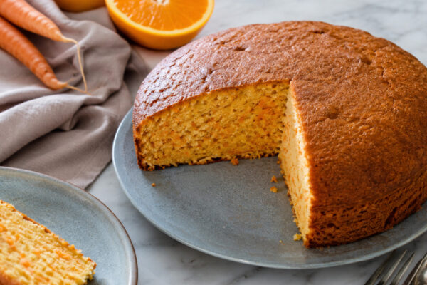 Fertiges Gericht aus alternativer Perspektive. Rezept: Karotten-Orangen-Kuchen