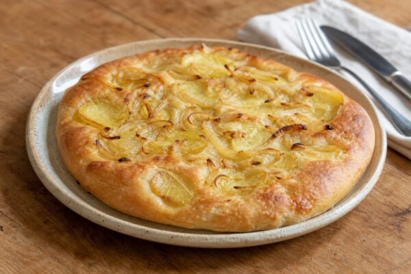 Fertiges Gericht aus einer alternativen Perspektive. Rezept: Kartoffel-Zwiebel-Fladen